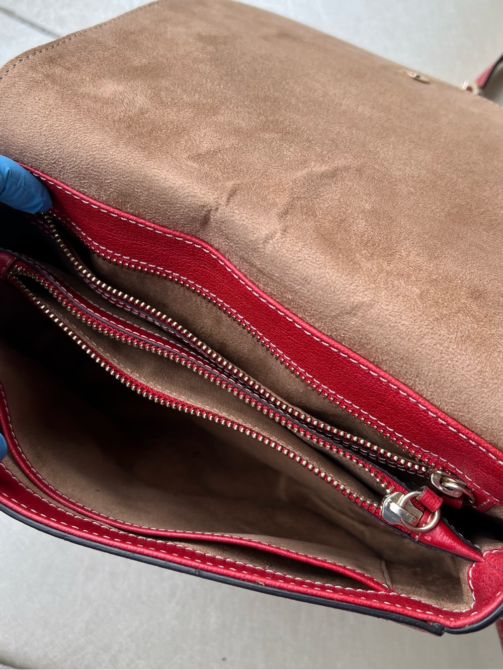 Anna Cori Rossa Vitello Red Leather Crossbody Saddle Bag - Picture 9 of 12